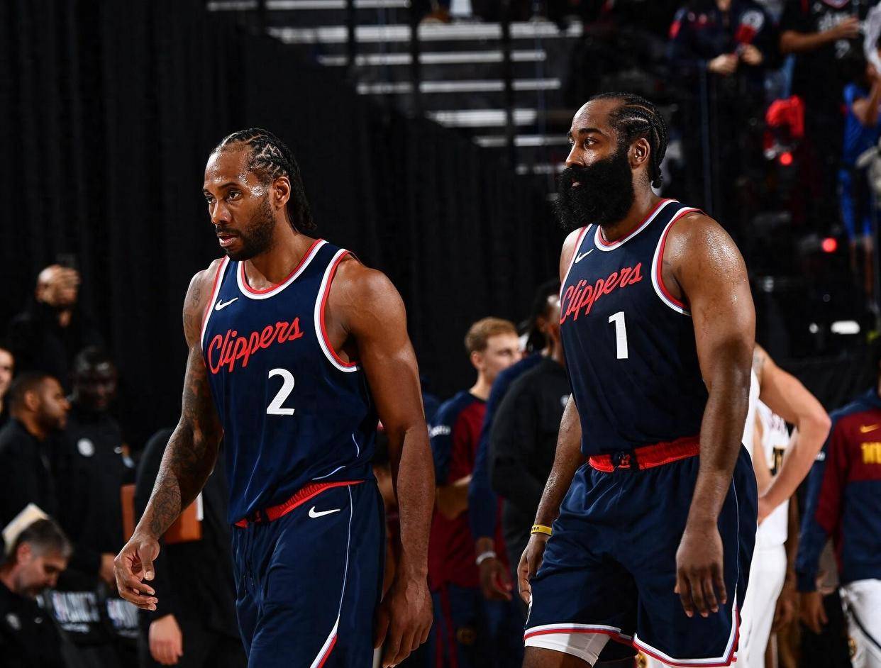 勇士碾压国王,伦纳德惊艳四座 勇士碾压国王,伦纳德惊艳四座