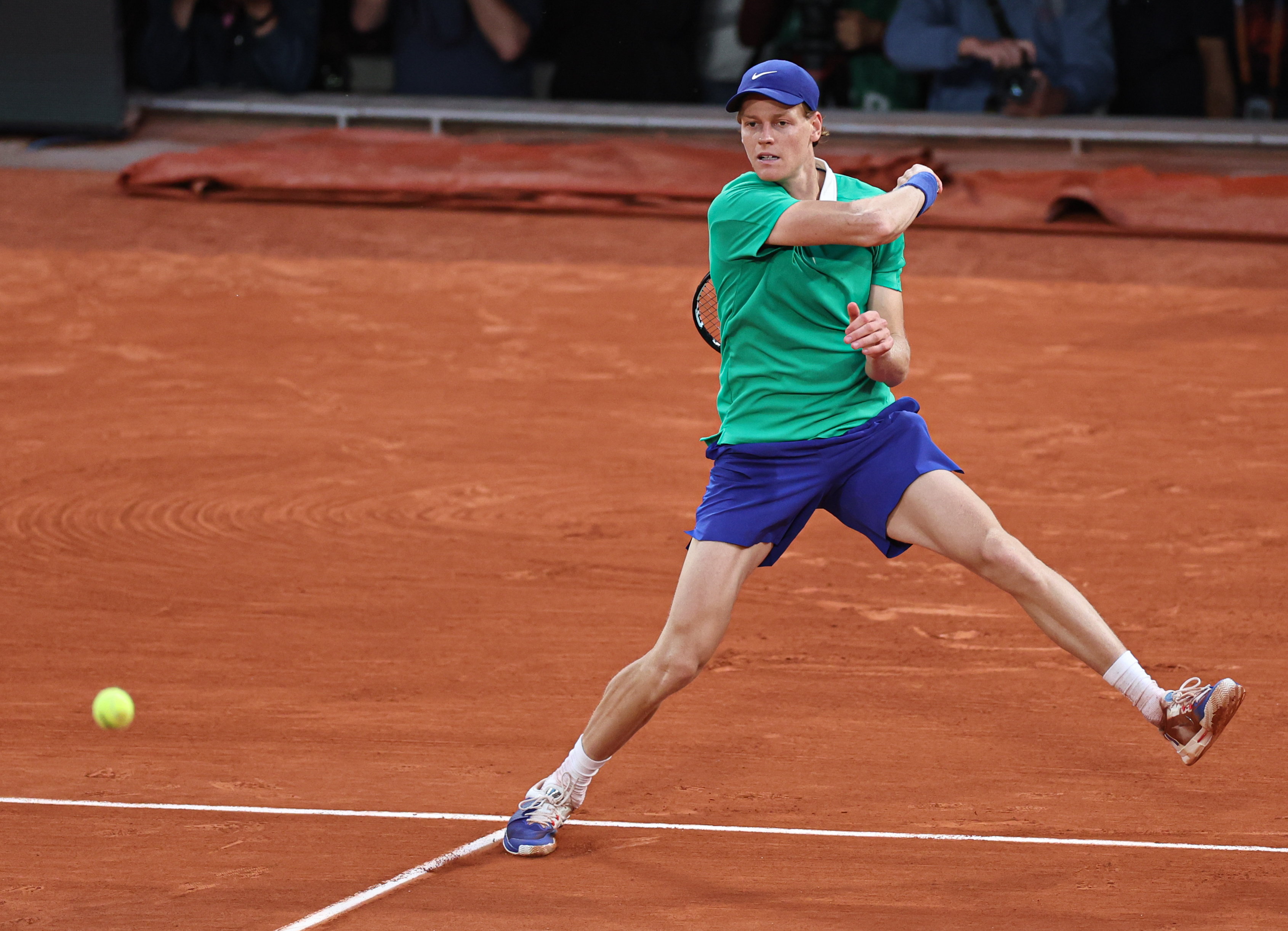 法网鏖战ATP总决赛,辛纳惊艳四座 法网鏖战ATP总决赛,辛纳惊艳四座